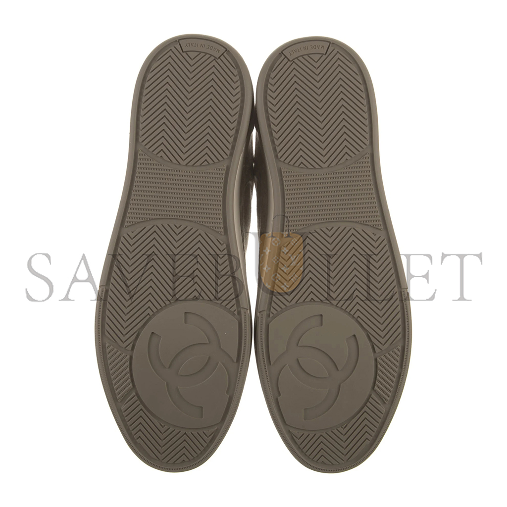CHANEL INTERLOCKING CC LOGO SNEAKERS A11457